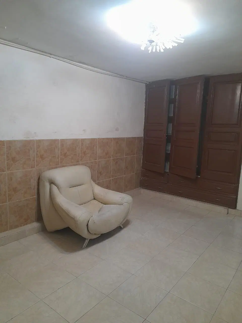 اجاره یک واحد اتاق ۲۴ متری در ظفر با نازلترین قیمت
