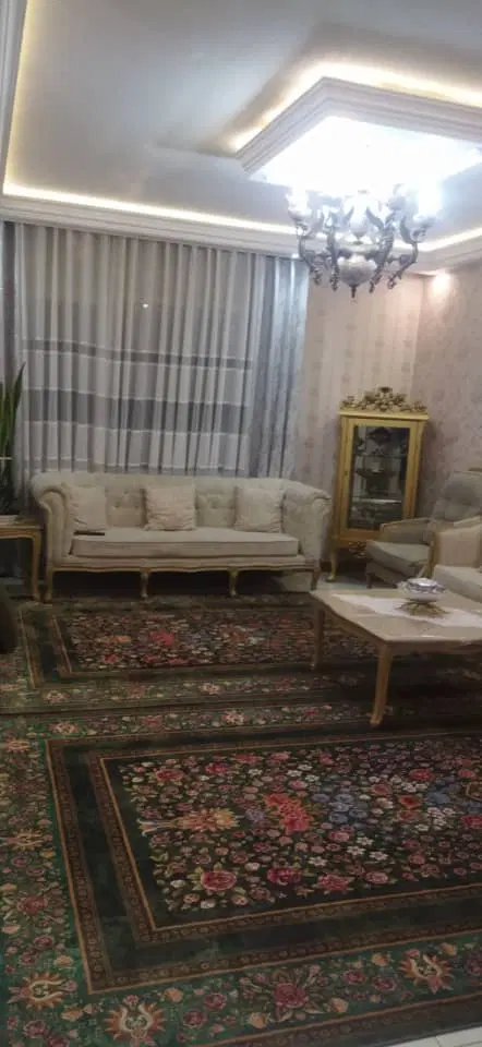 ۸۲متری شمال فاز۳ سندتک برگ پارکینگ و انباری