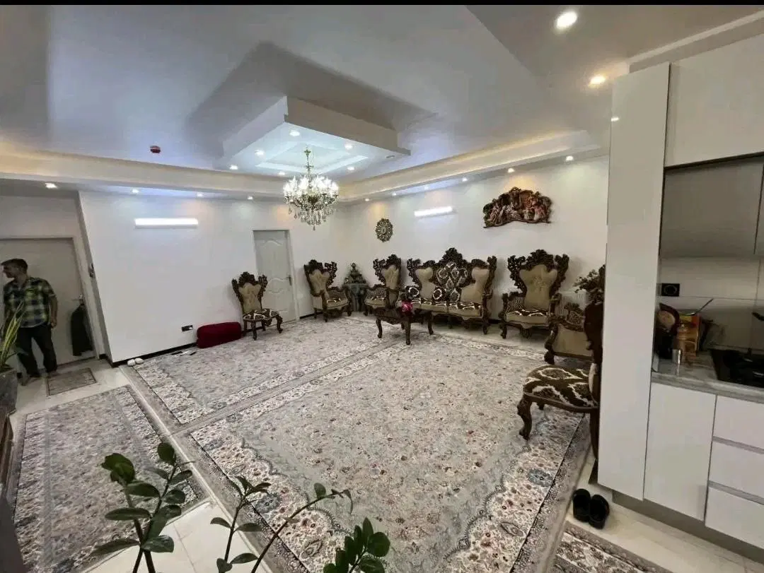 120 متر سه خواب مجهز خیابان سعدی