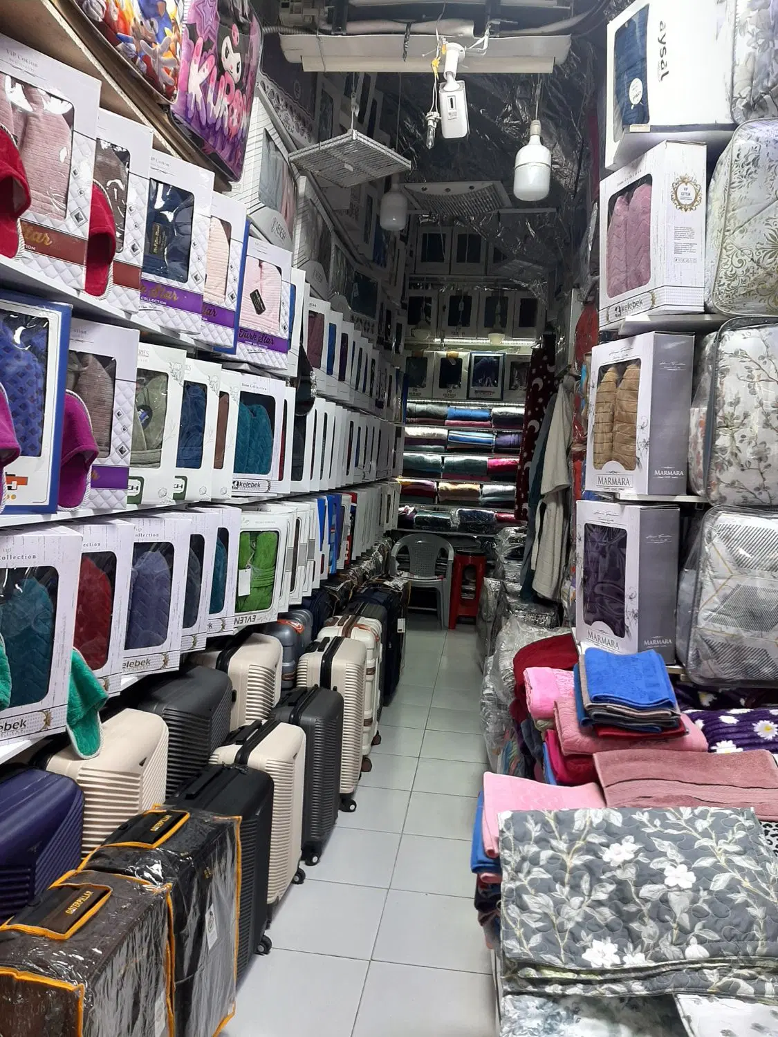 مغازه ۱۱ متری داخل راسته اصلی بازار آصف
