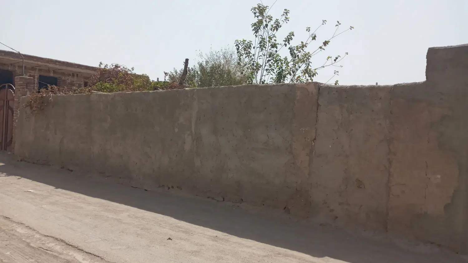 خانه کلنگی،متراژ زمین ۳۶۵متر ،زیربنا ۱۵۰متر