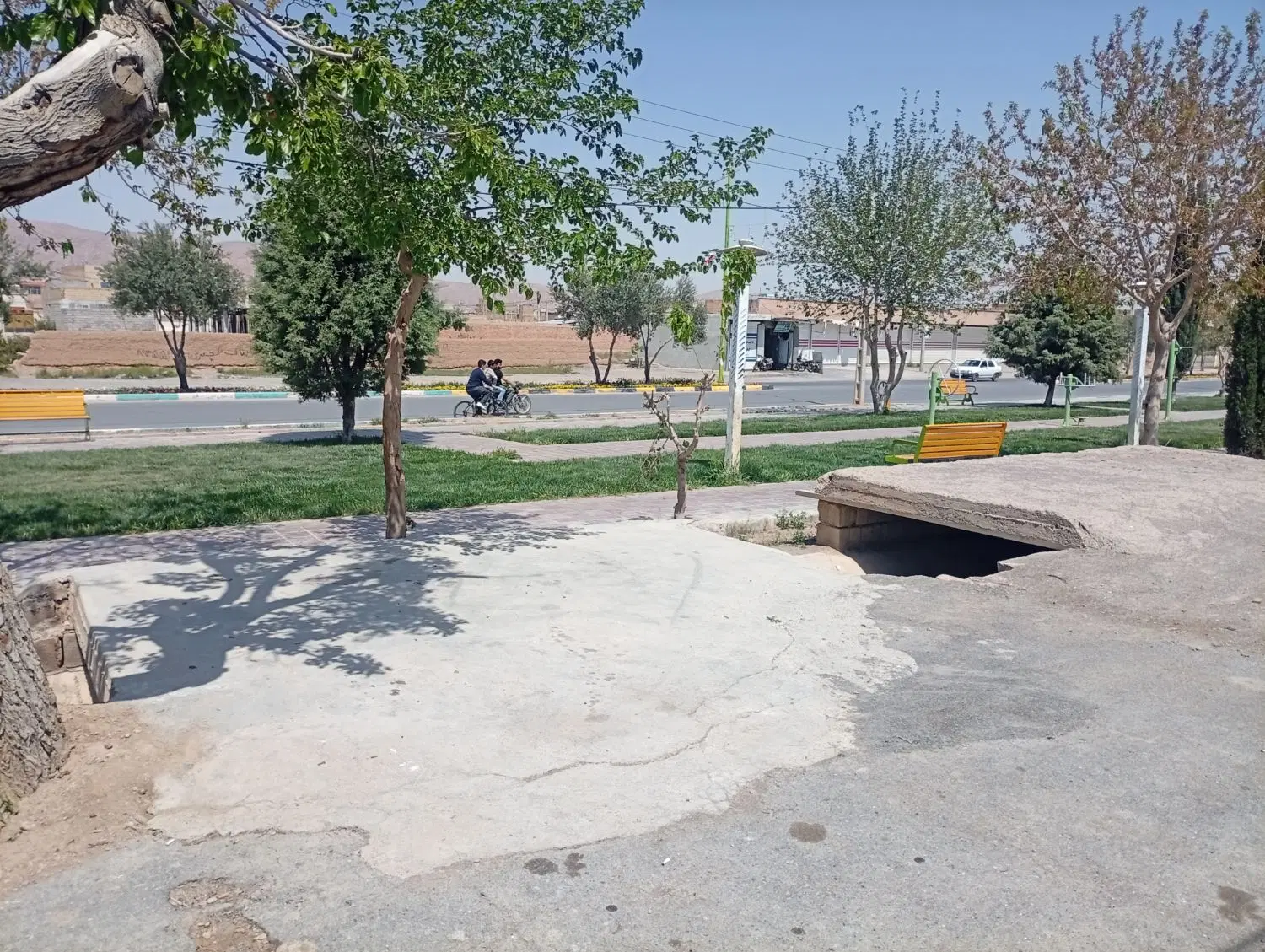 منزل مسکونی به فروش میرسد