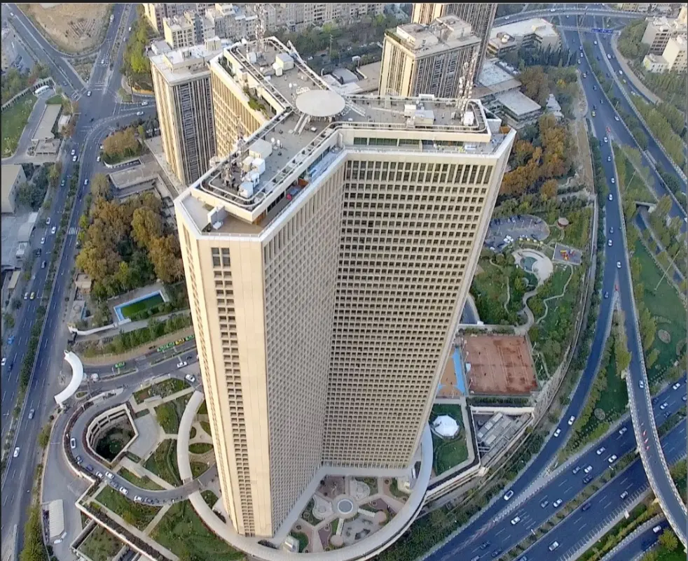 ۱۵۰متر،تاپ لوکیشن غربی،فول امکانات