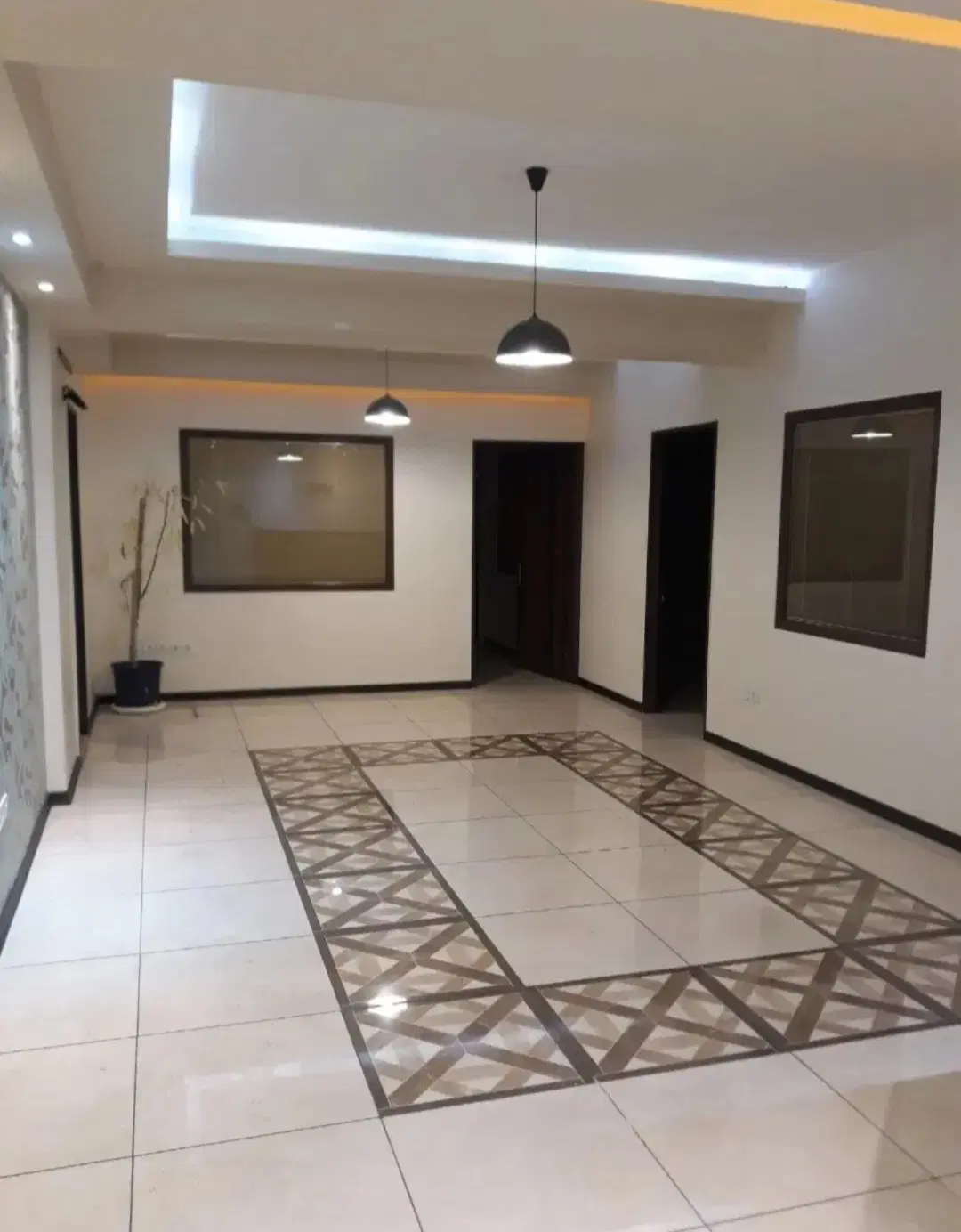 اجاره دفتر و واحد اداری در ولی عصر125 متری