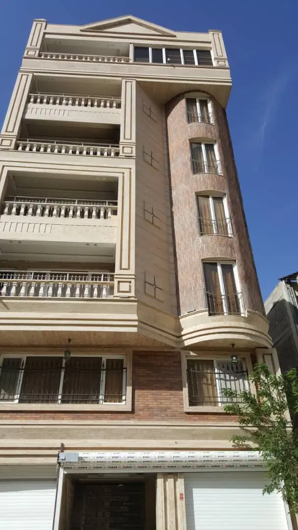آپـارتمان 120 متری، پر نــور و خوش نقشه