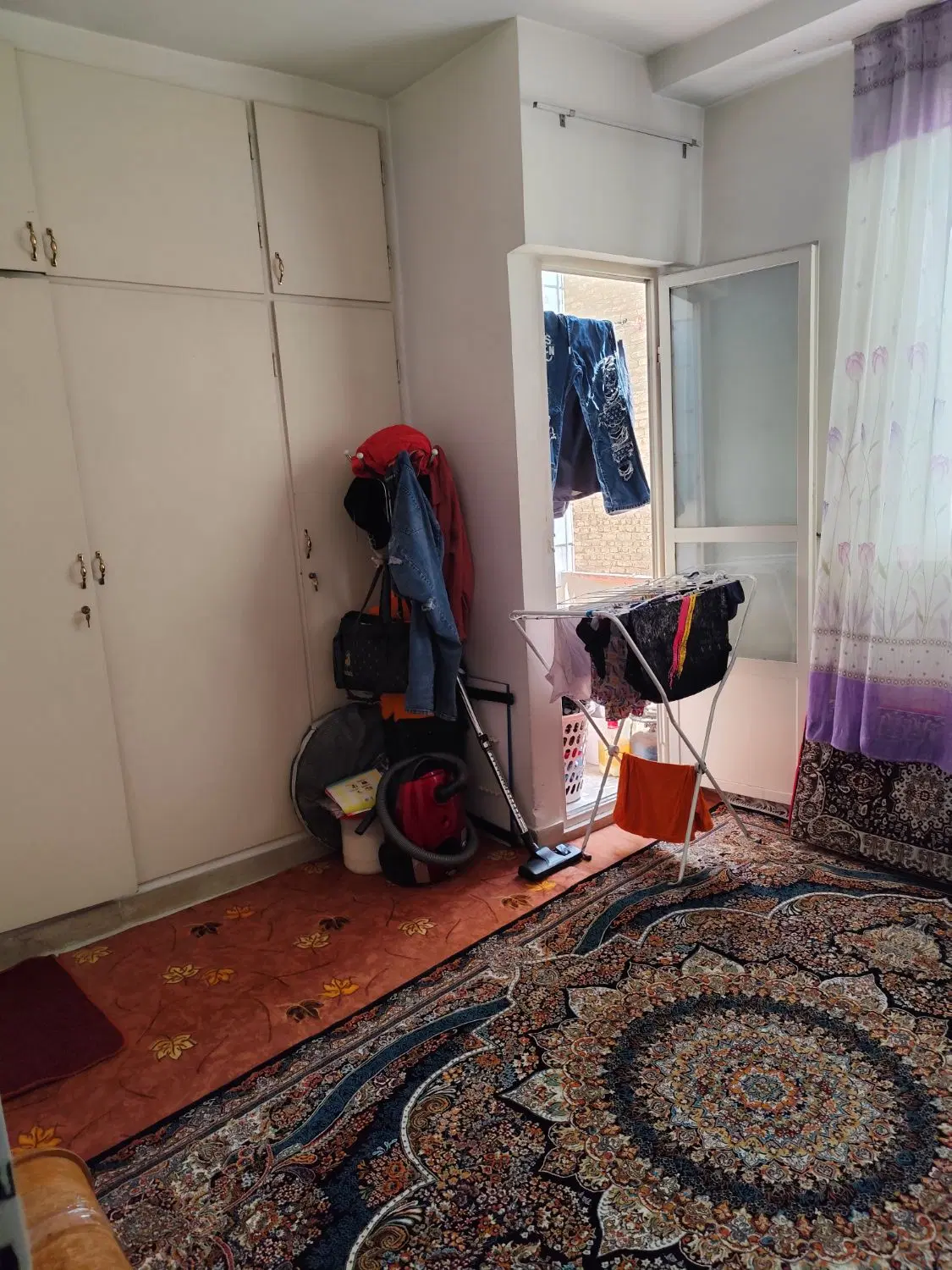 آپارتمان تک واحدی