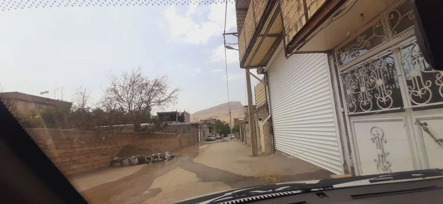 زمین ۲۰۰ متری هرسین