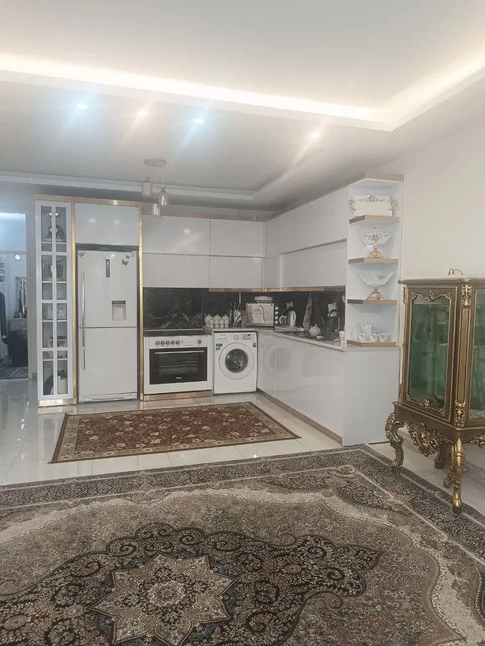 خانه ویلایی منزل آباد