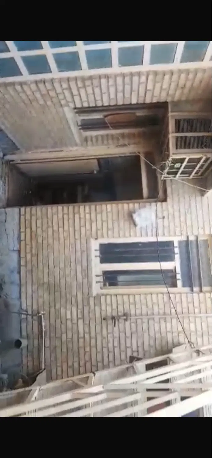 دو طبقه بهمن۱۰