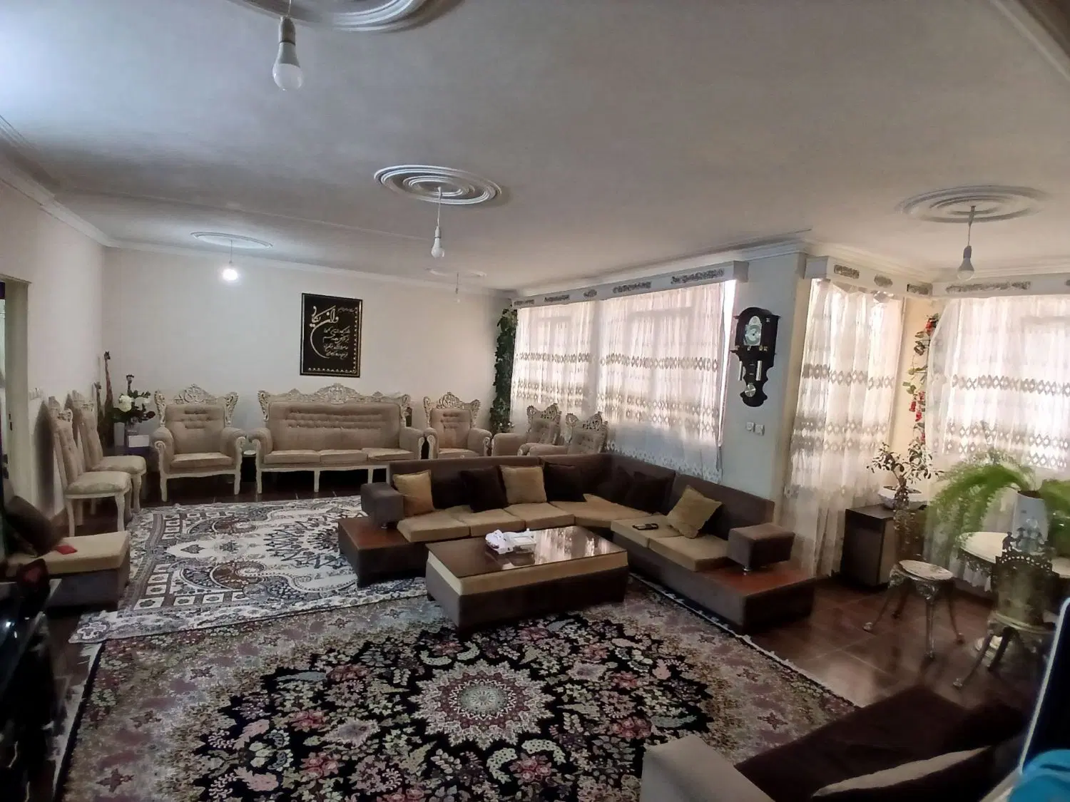 خونه ویلایی سه خوابه واقع در همدان