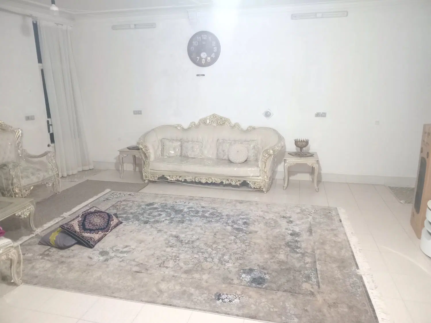 یک واحد آپارتمان 120 متری