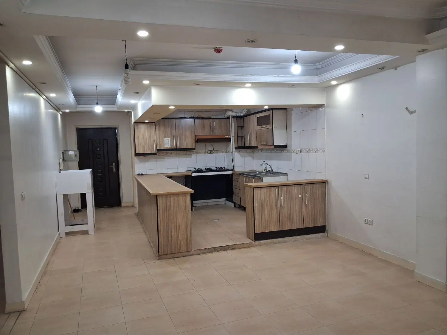 سه خوابه تکواحدی کیانپارس جنوبی ۱۱۵ متری