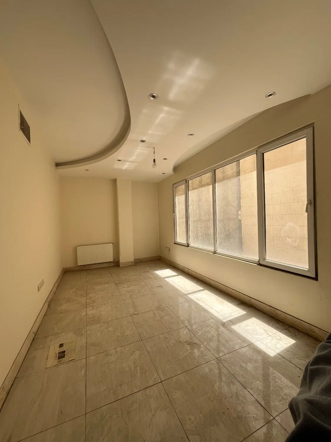 سند‌ اداری ۹۶ مترمربع