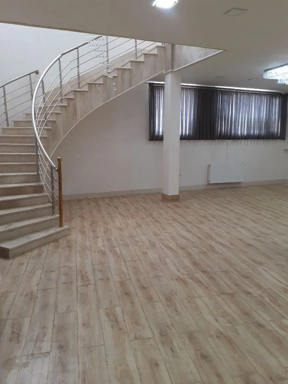 منزل مسکونی و تجاری