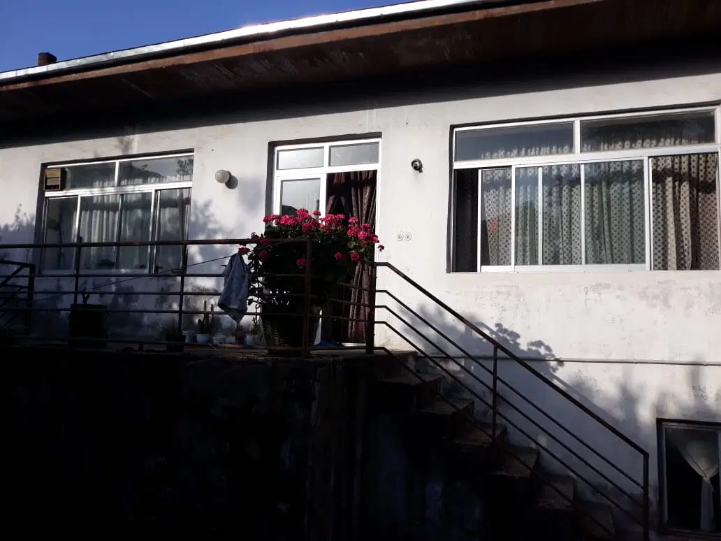 زمینی مسکونی  به متراژ حدودا ۵۰۰ متر