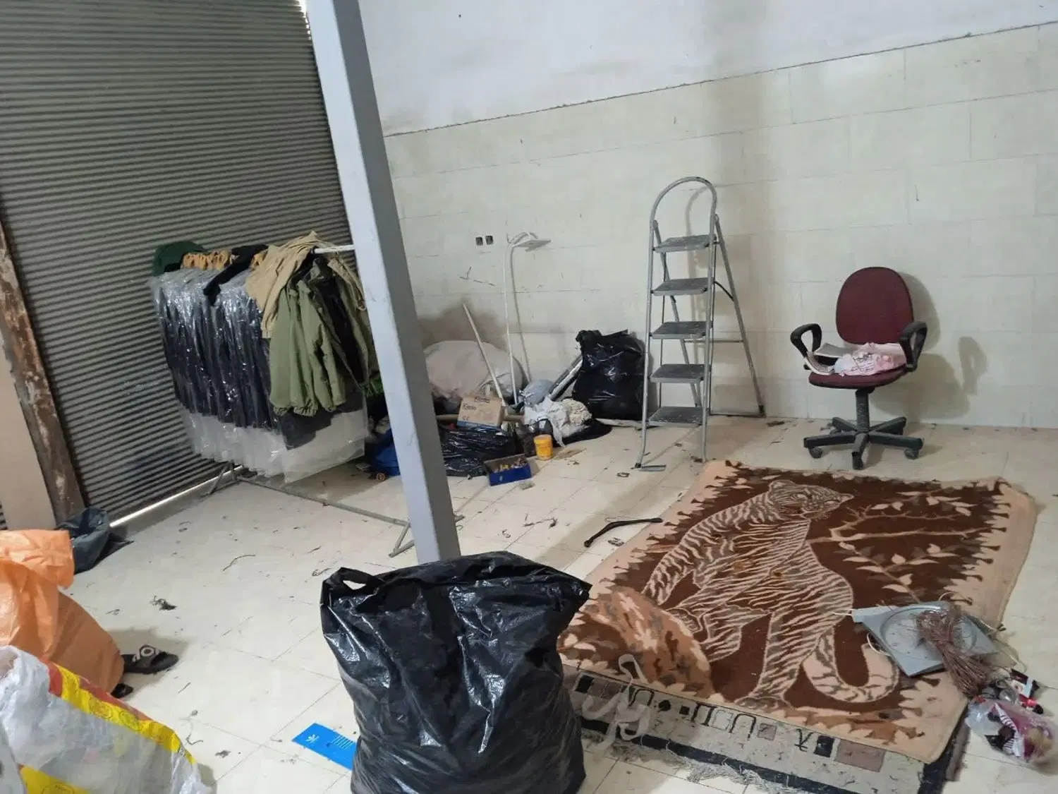 اجاره انبار کارگاه تولیدی خیاطی دربست