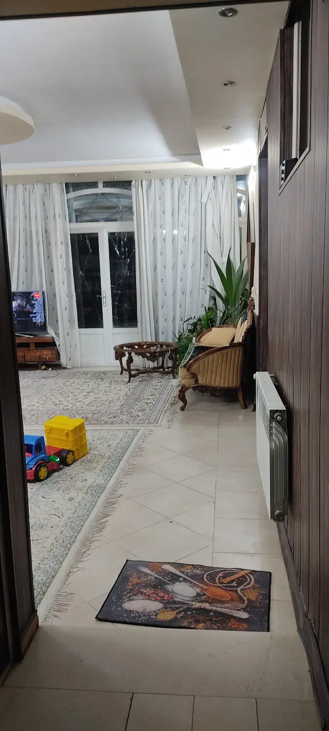 رهن و اجاره آپارتمان با حیاط اختصاصی
