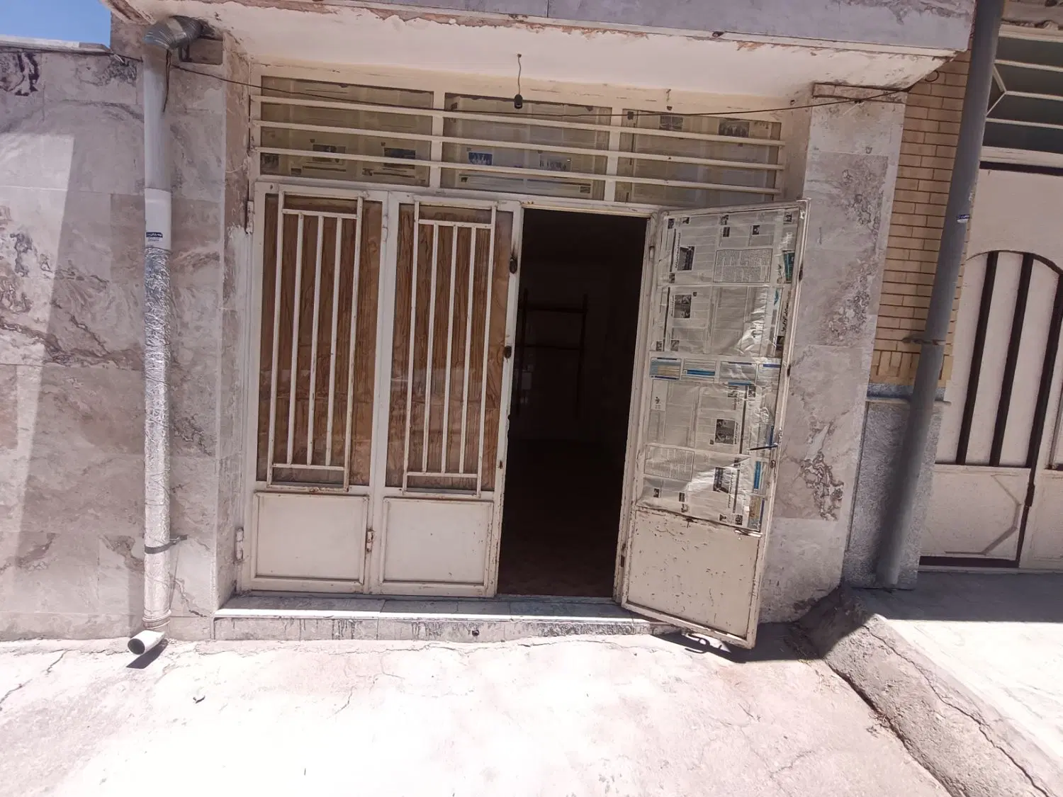 اجاره مغازه در خیابان کوثر (سی متری) فاطمیه