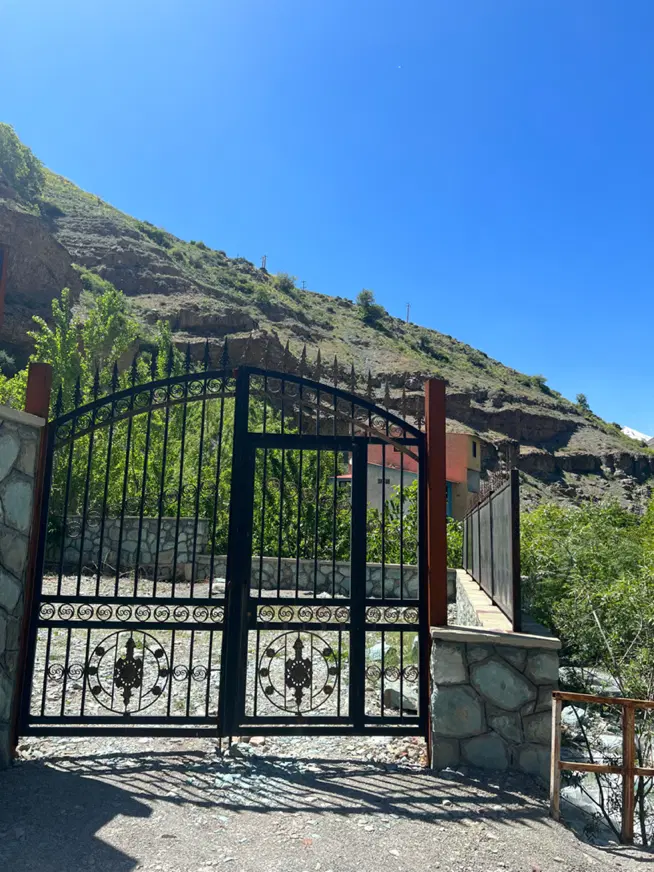 زمین جاده چالوس پل خواب