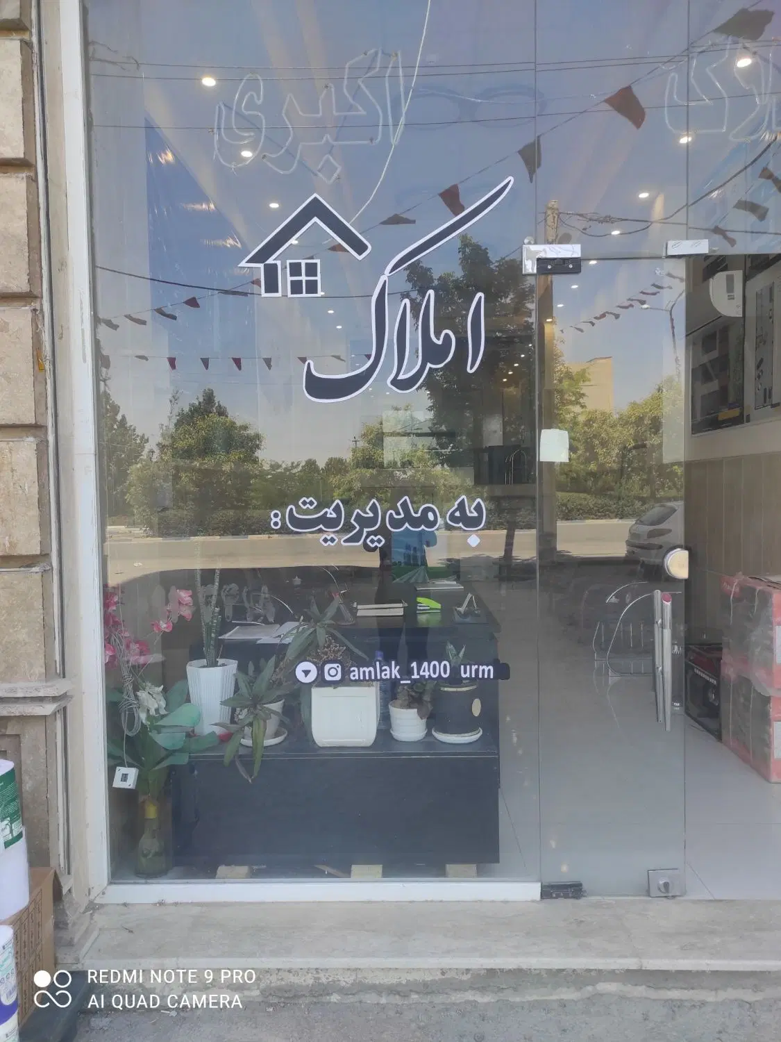 فروش فوری مغازه ۷۲ متری زیرزمین. خ ارک خ دانش