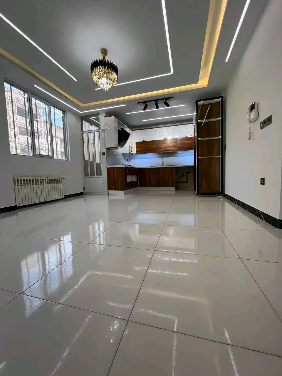 ۵۱متر نورگیر سالن پرده خور فول امکانات