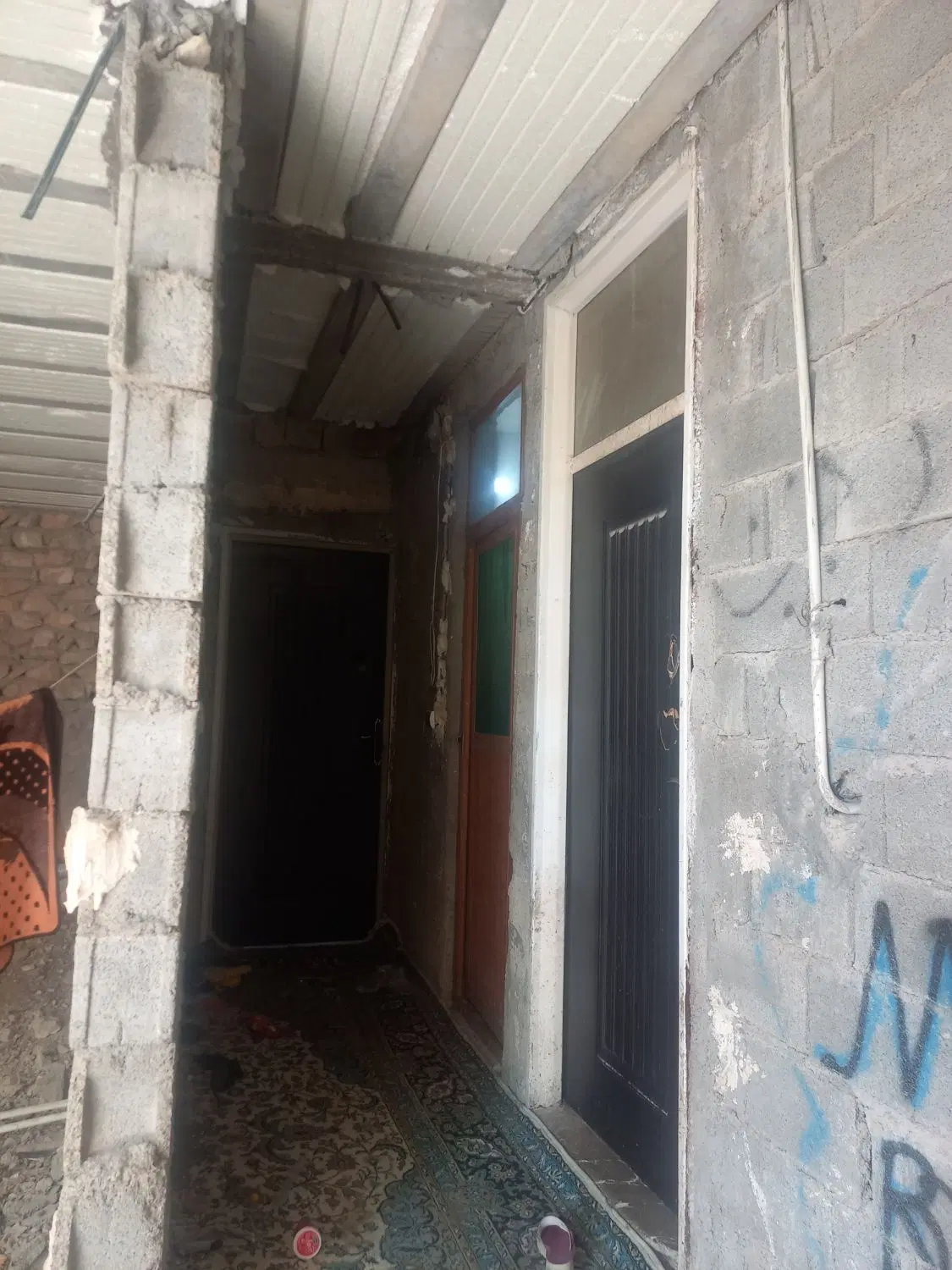 منزل نیمه کاره ۳۱۱متر