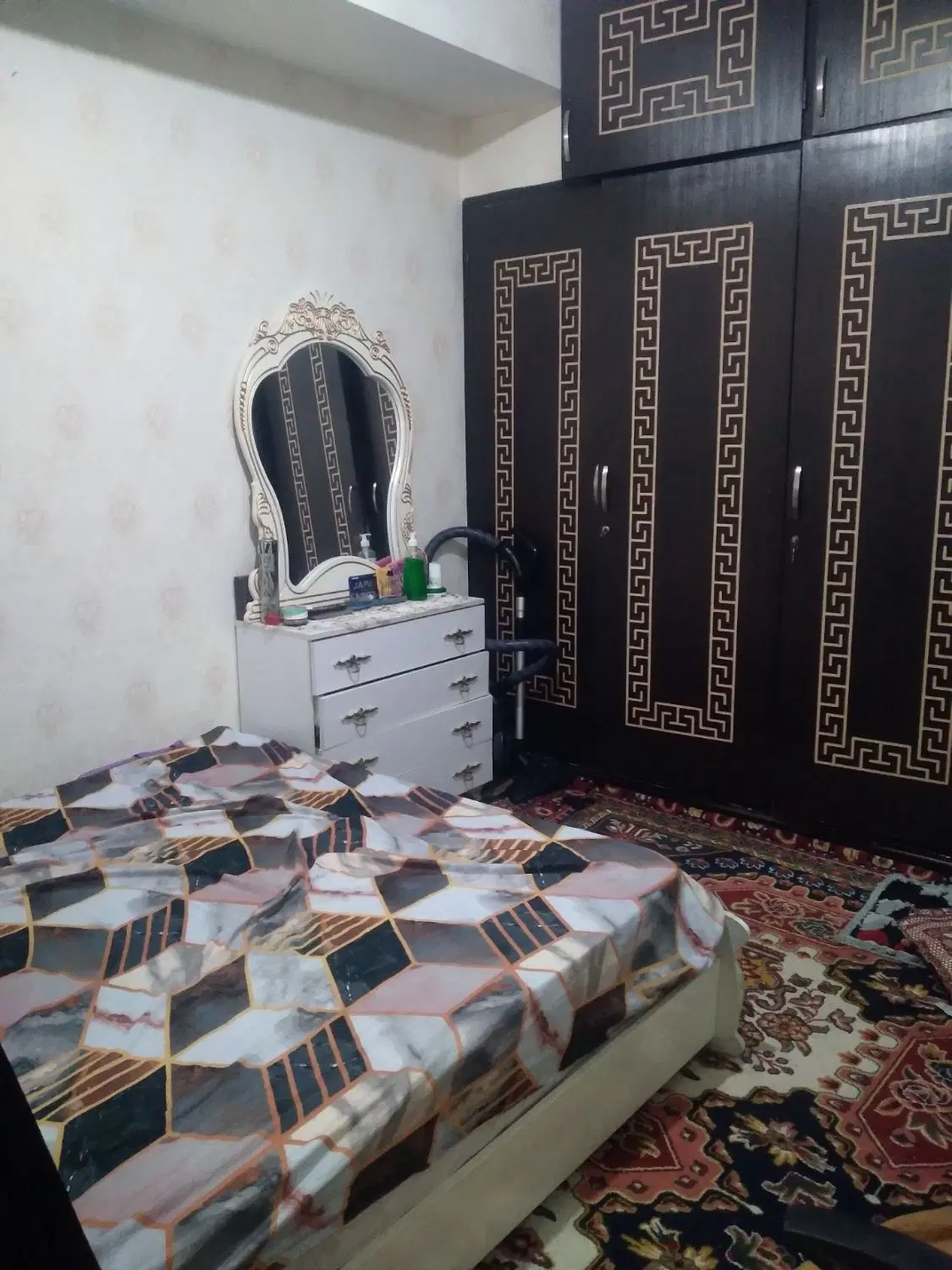 فروش واحد۸۲متری سنددار.میلان۱۰