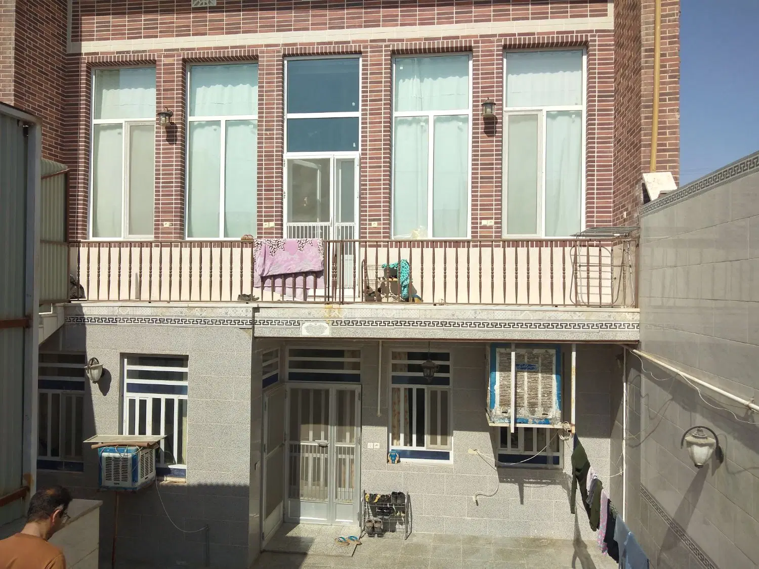 منزل مسکونی دو طبقه در میبد