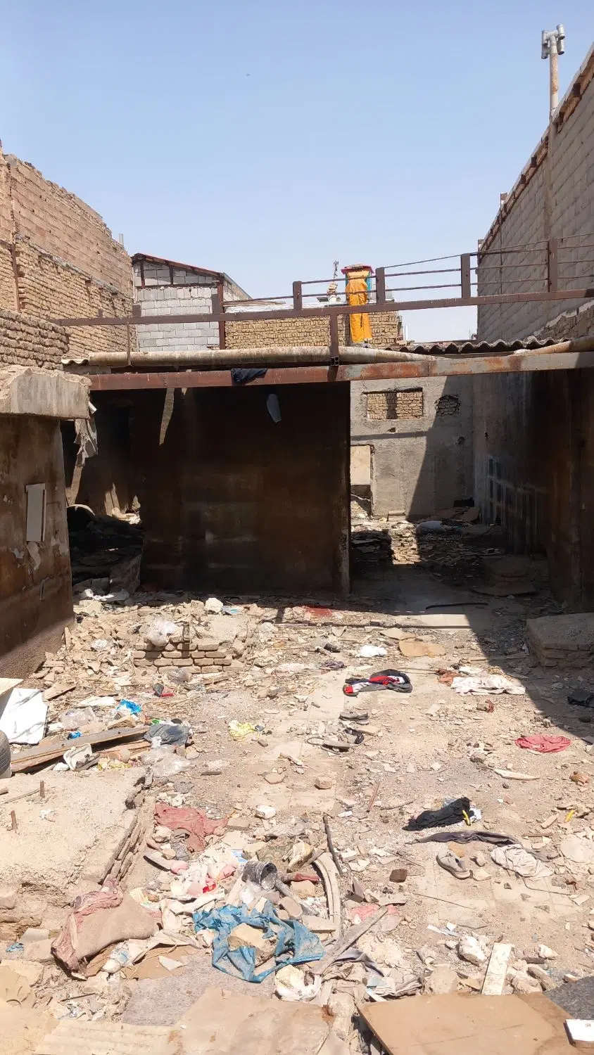 چهار دیواری کارگاهی با برق سه فاز