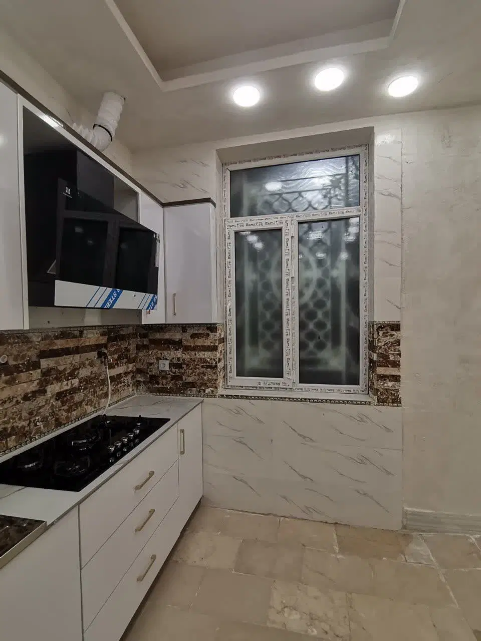 خونه 2 طبقه نوساز هر طبقه درب جداگانه و مستقل