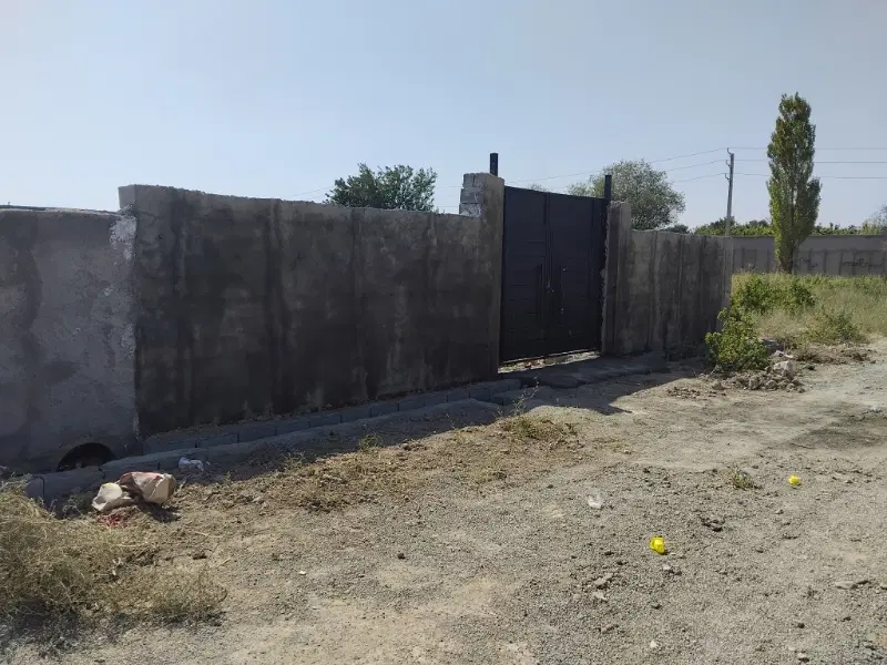 زمین باغ باغچه ۲۵۰متر ۴دیواری چهاردیواری