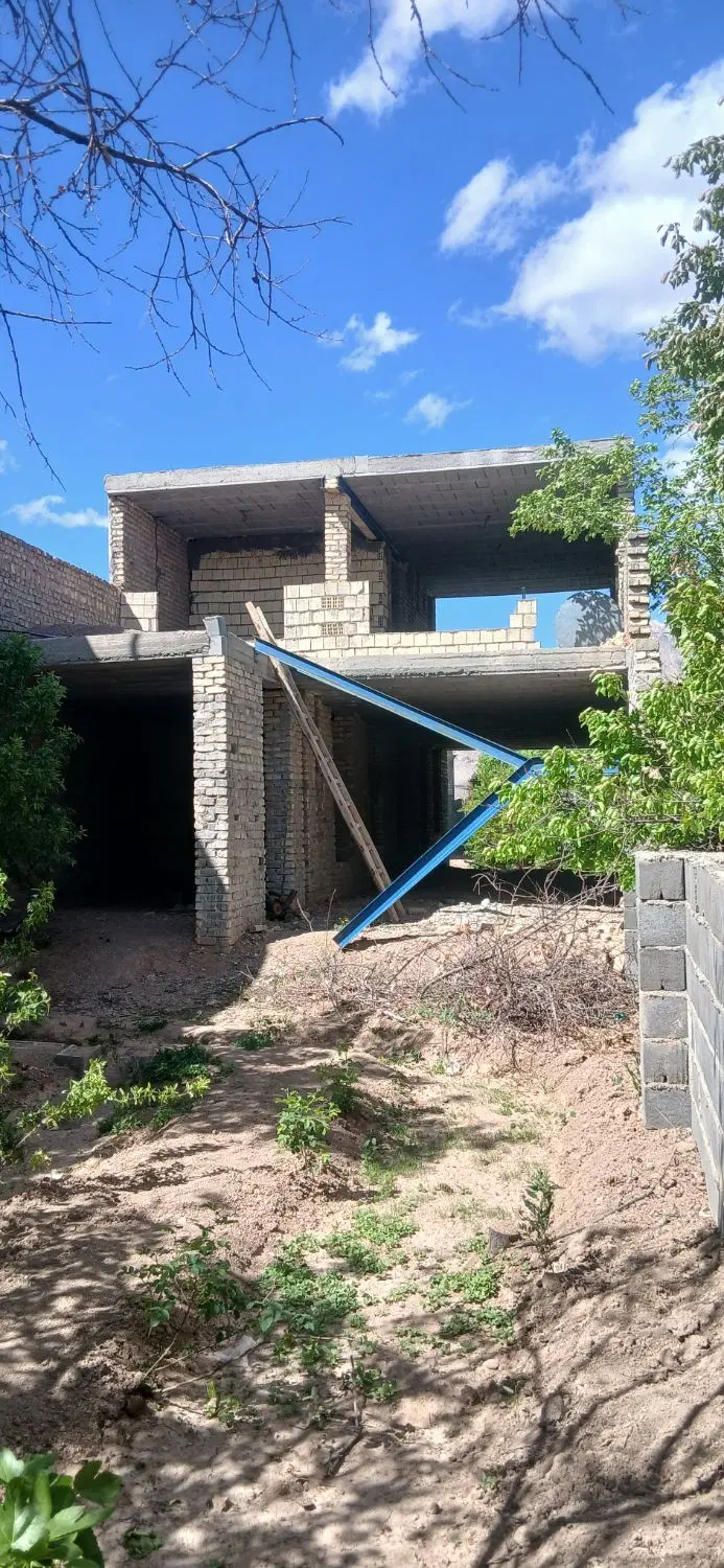 خانه باغ نیمه ساز مزرعه آخوند