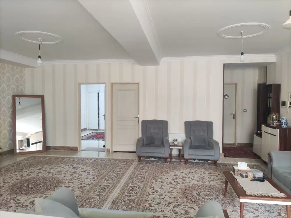 آپارتمان ۱۰۰ متری کمالشهر بلوار شهرداری رو به نما