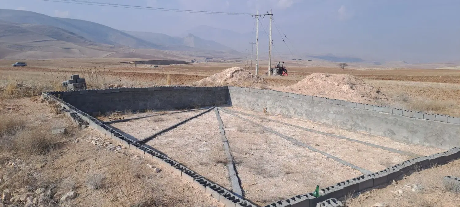 زمین زراعی ۲۰ هزار متر با داشتن چاه آب عمیق