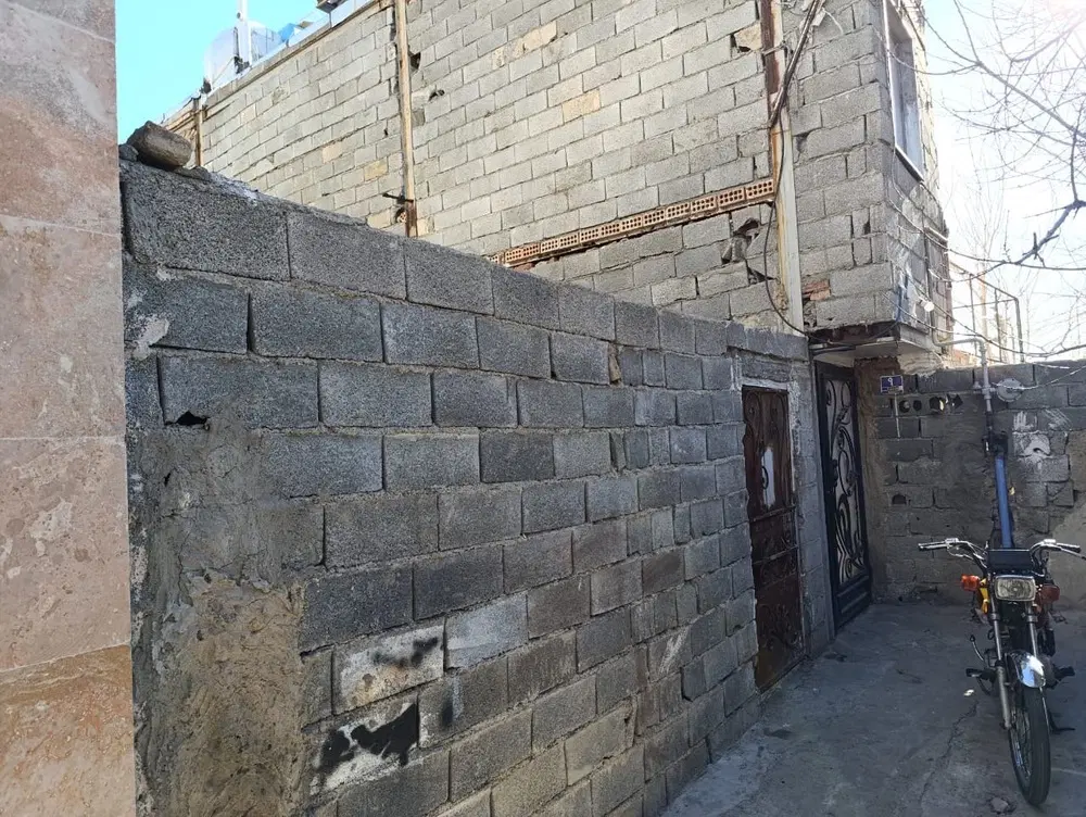 یک قطعه چهار دیواری  ۶۰ متری  در محل  (کن)