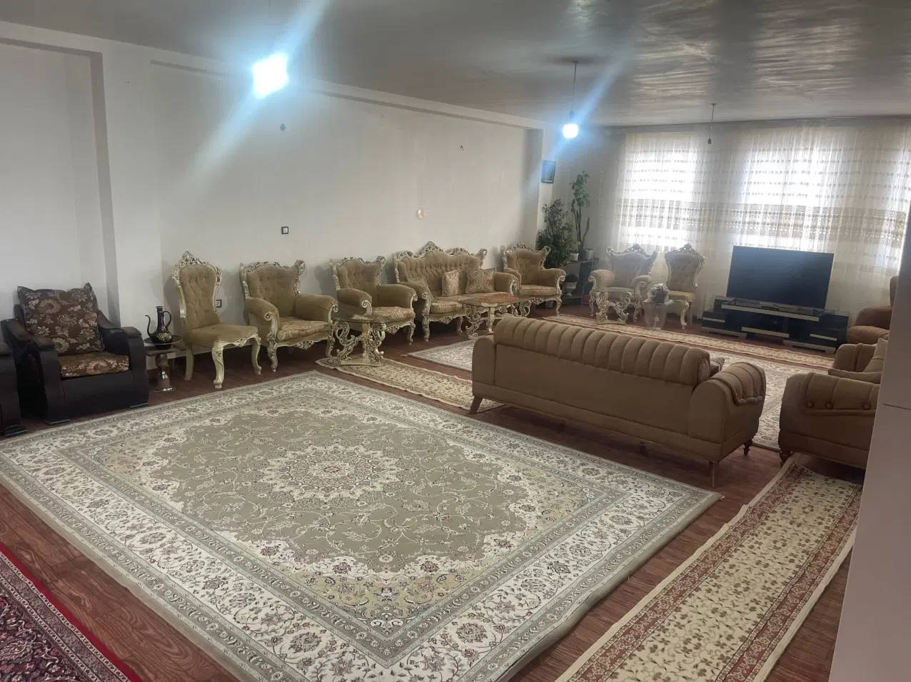 اجاره خانه ای دوطبقه با بهترین موقعیت در کاظم آباد