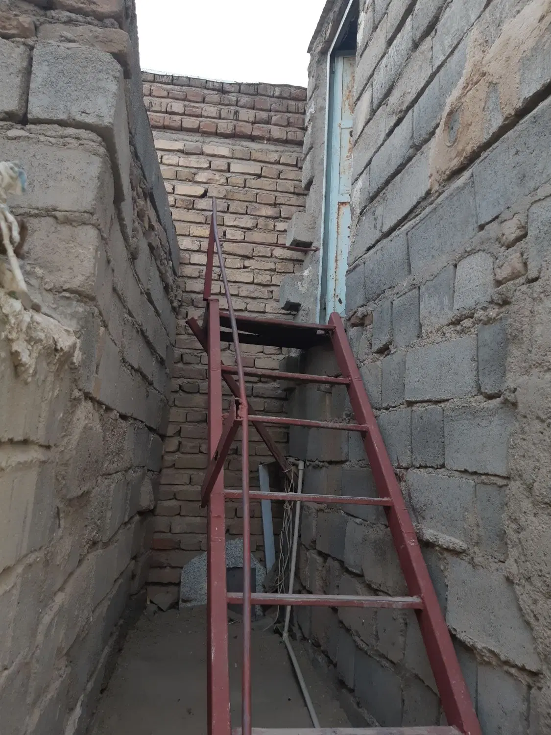 فروش خانه کلنگی سرجاز