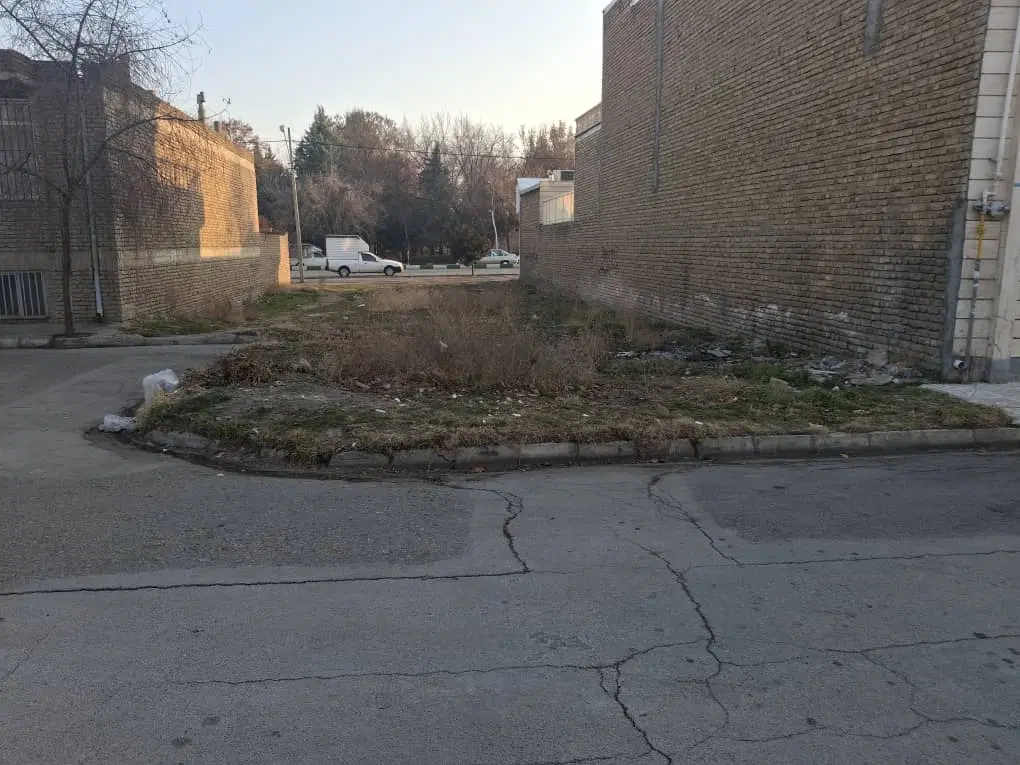 زمین تجاری مسکونی بر  خیابان ساحلی
