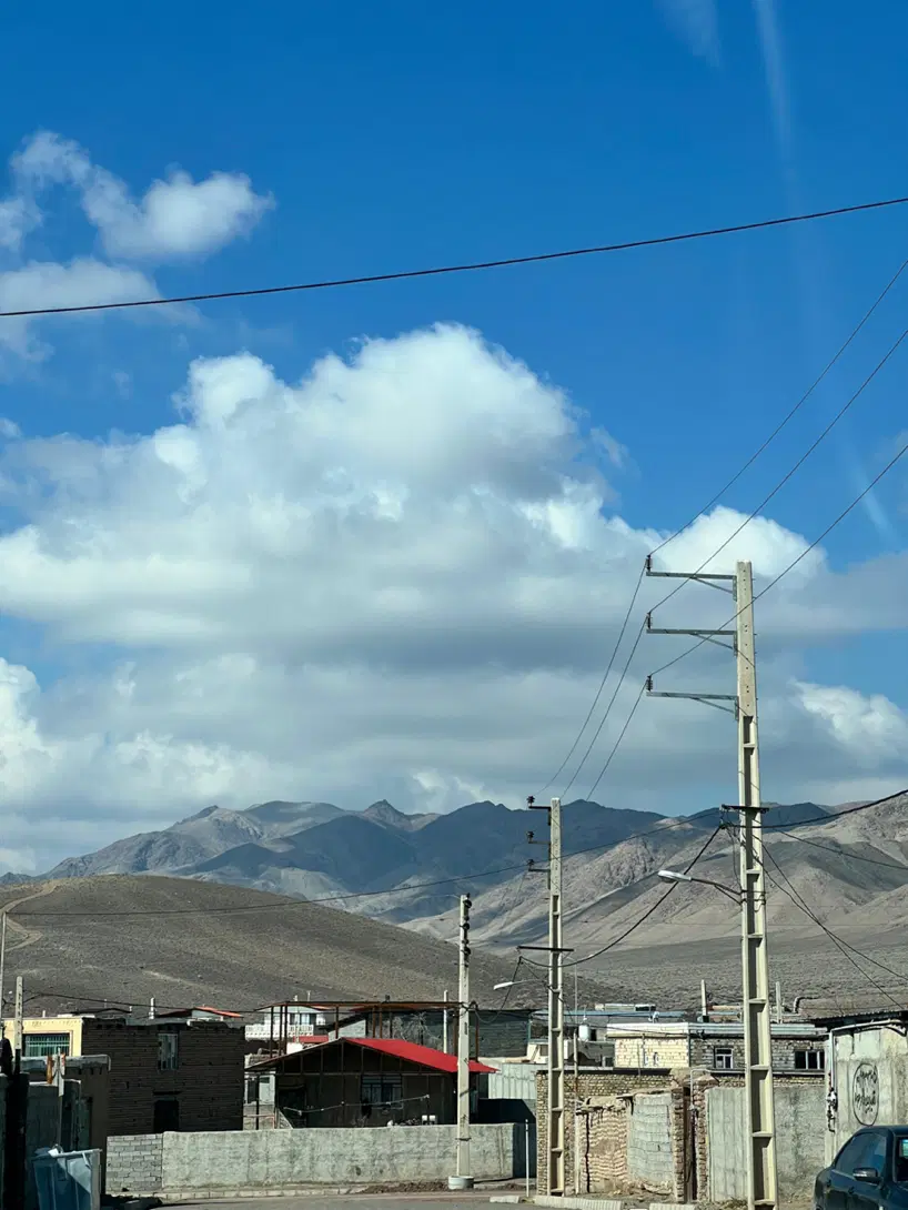 ویلا ۳۵۰ متری نیمه کاره