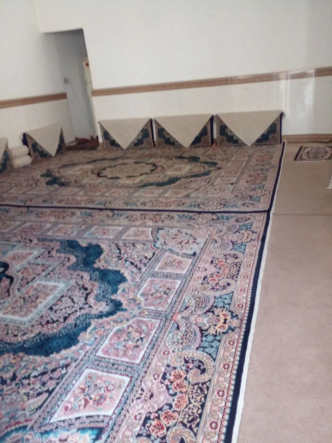 ویلایی ۱۱۰مترماشین رو بلوارطاقبستان کوچه ۱۰۴