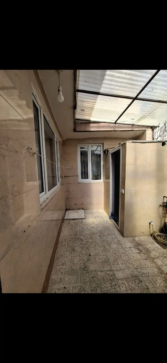 خانه حیاط دار مستقل