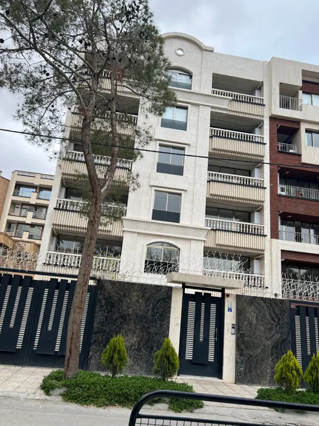 آپارتمان رستم شیرازی