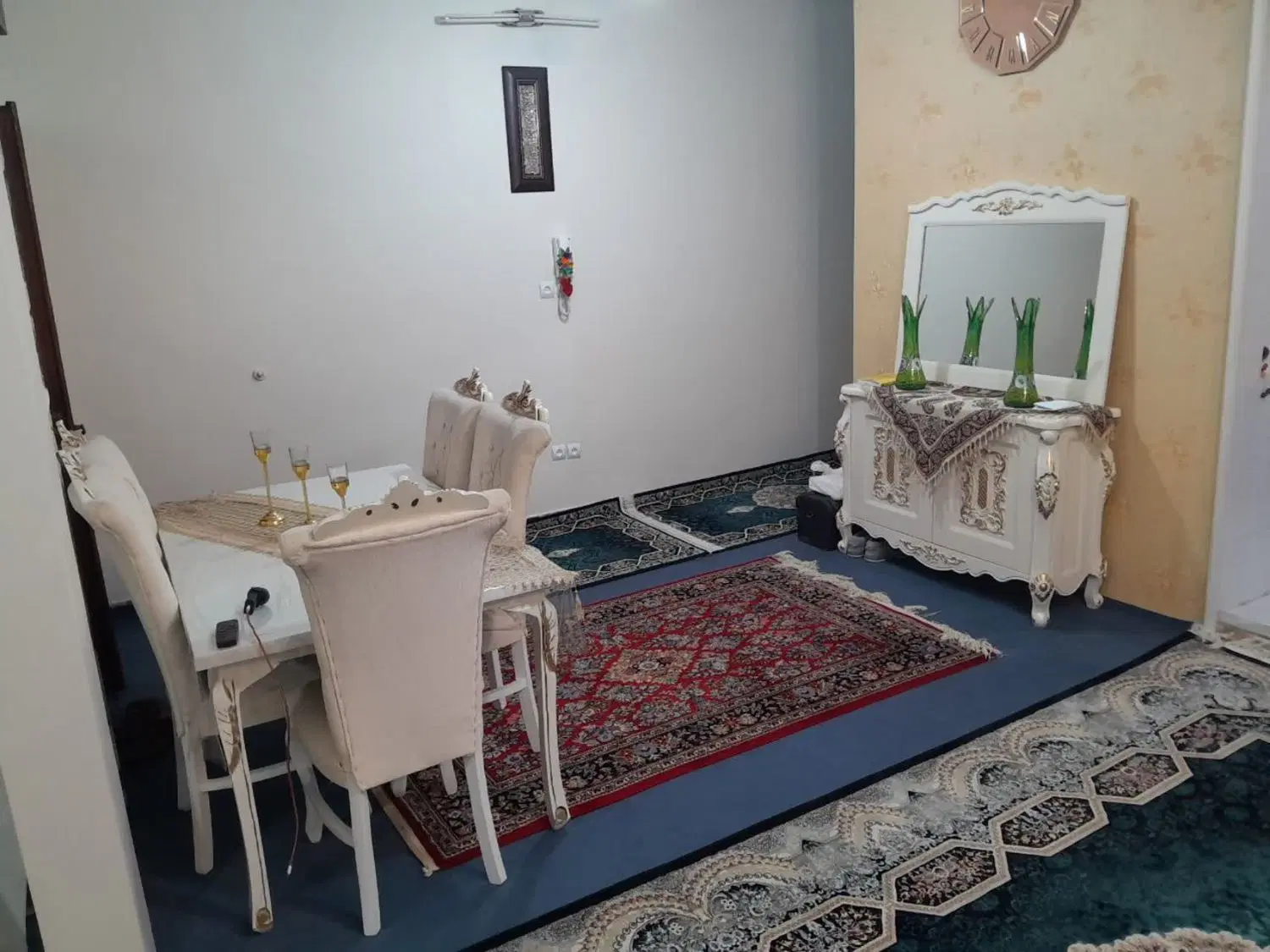 ۱۳۲ متر زمین.۲ طبقه مسکونی ۹۰ متری قابل سکونت