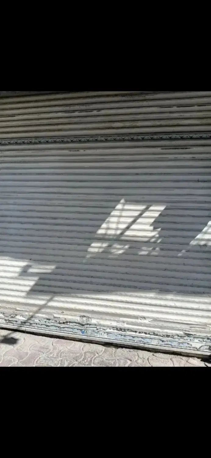 مغازه خیابان اصلی مهرگان