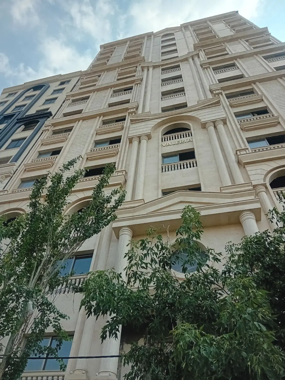 فروش حیاط تجاری ۱۷۱و۱۴۷متر باغمیشه