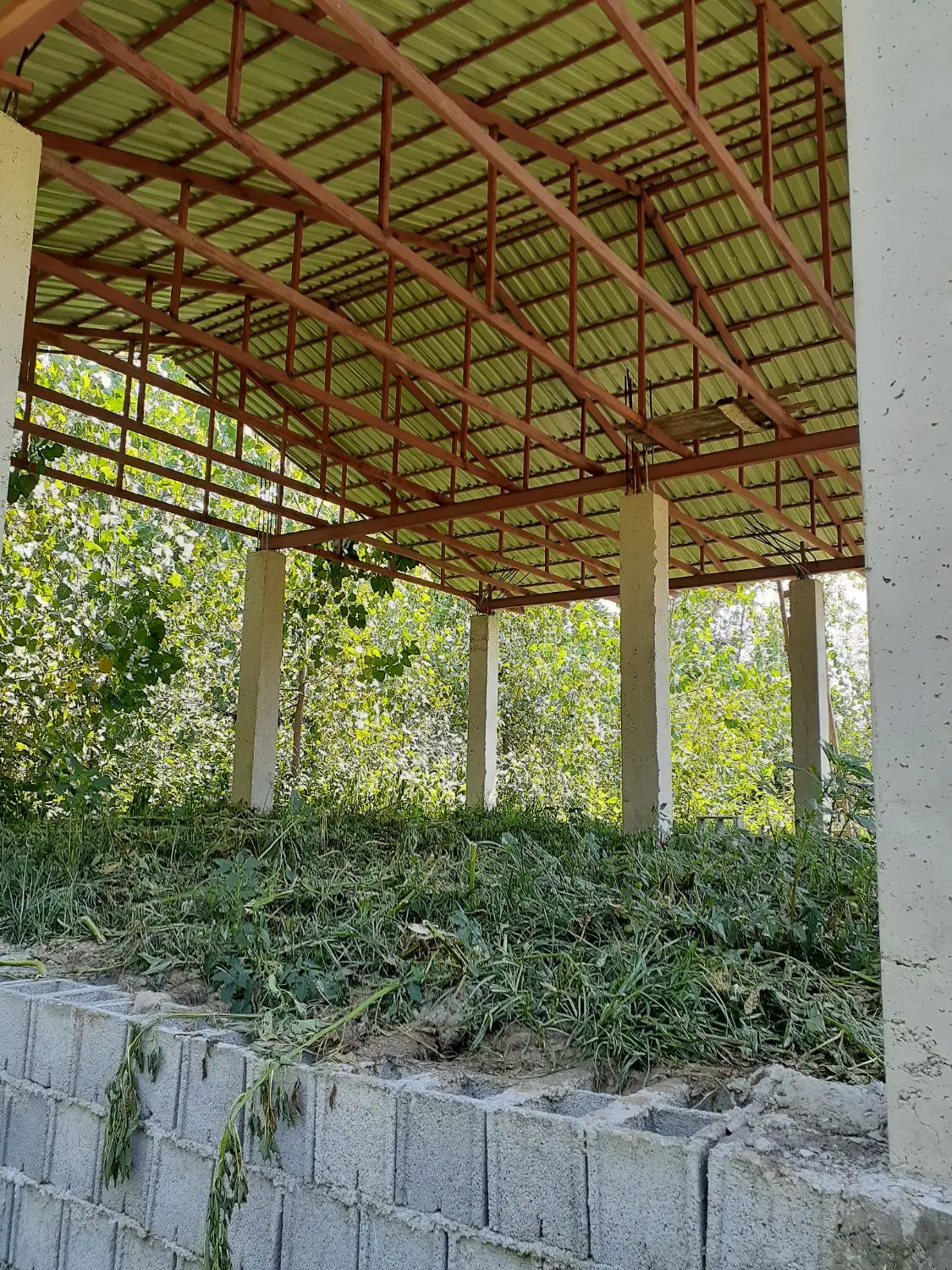 ۶۵۰ متر زمین ۱۰۰ متر بنا
