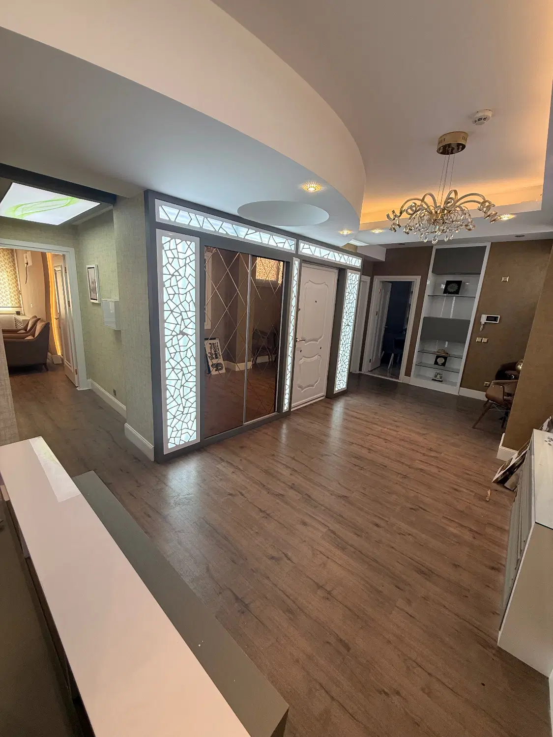 هوم آفیس در بهترین لوکیشن ولیعصر