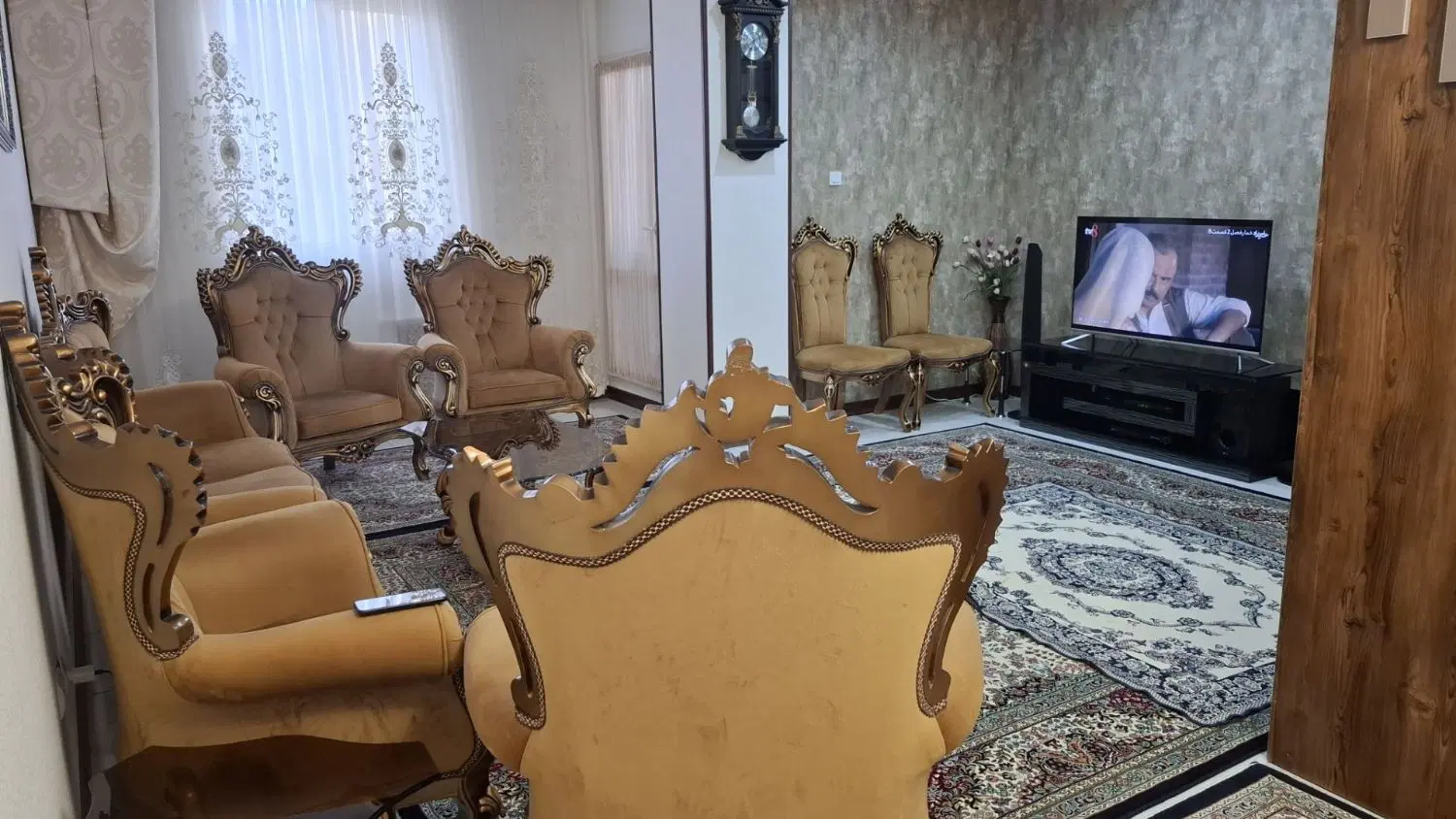 واحد 90 متری دو خوابه فاز 5 جنوبی