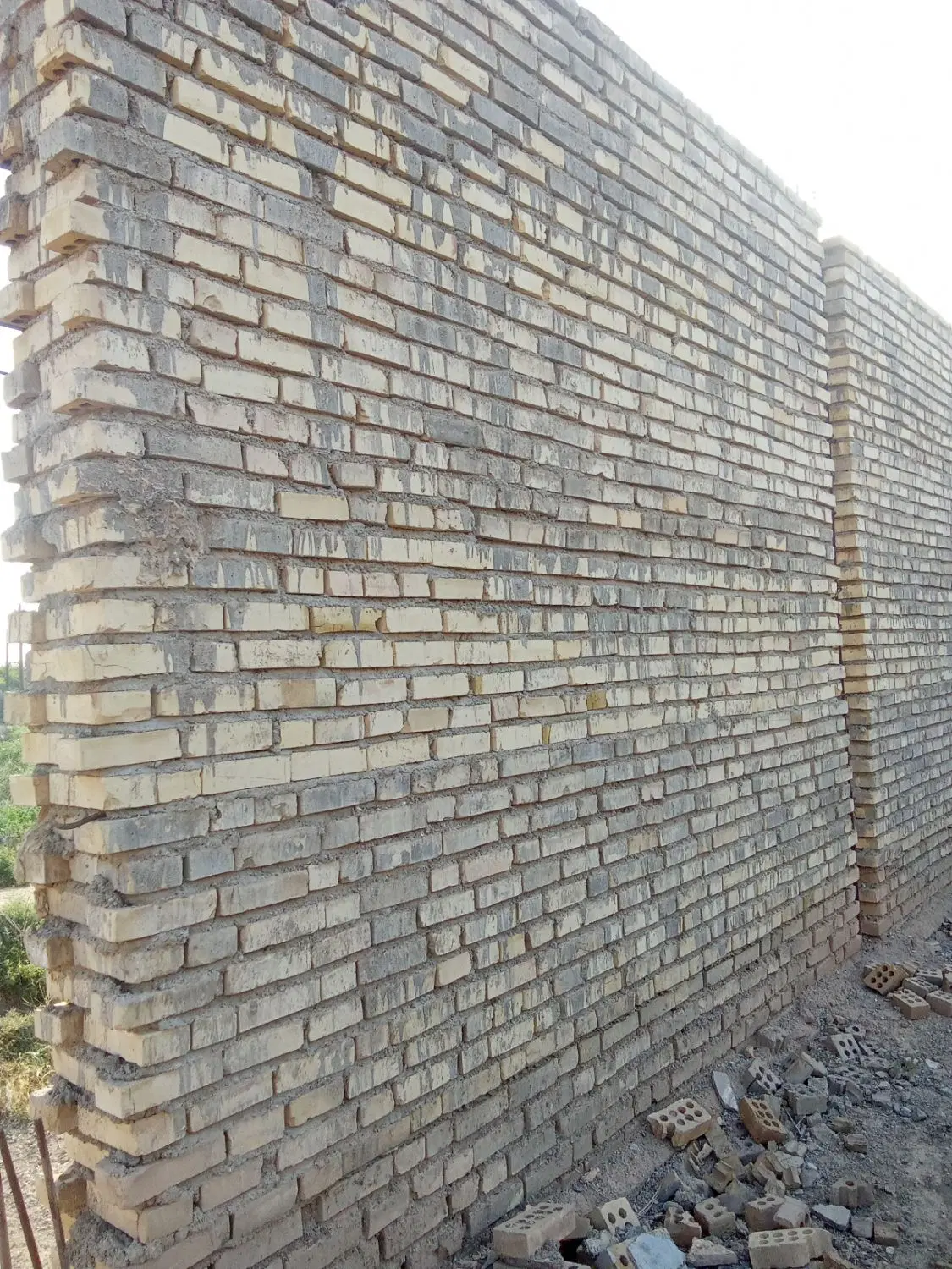 خانه ویلایی نیمه کاره