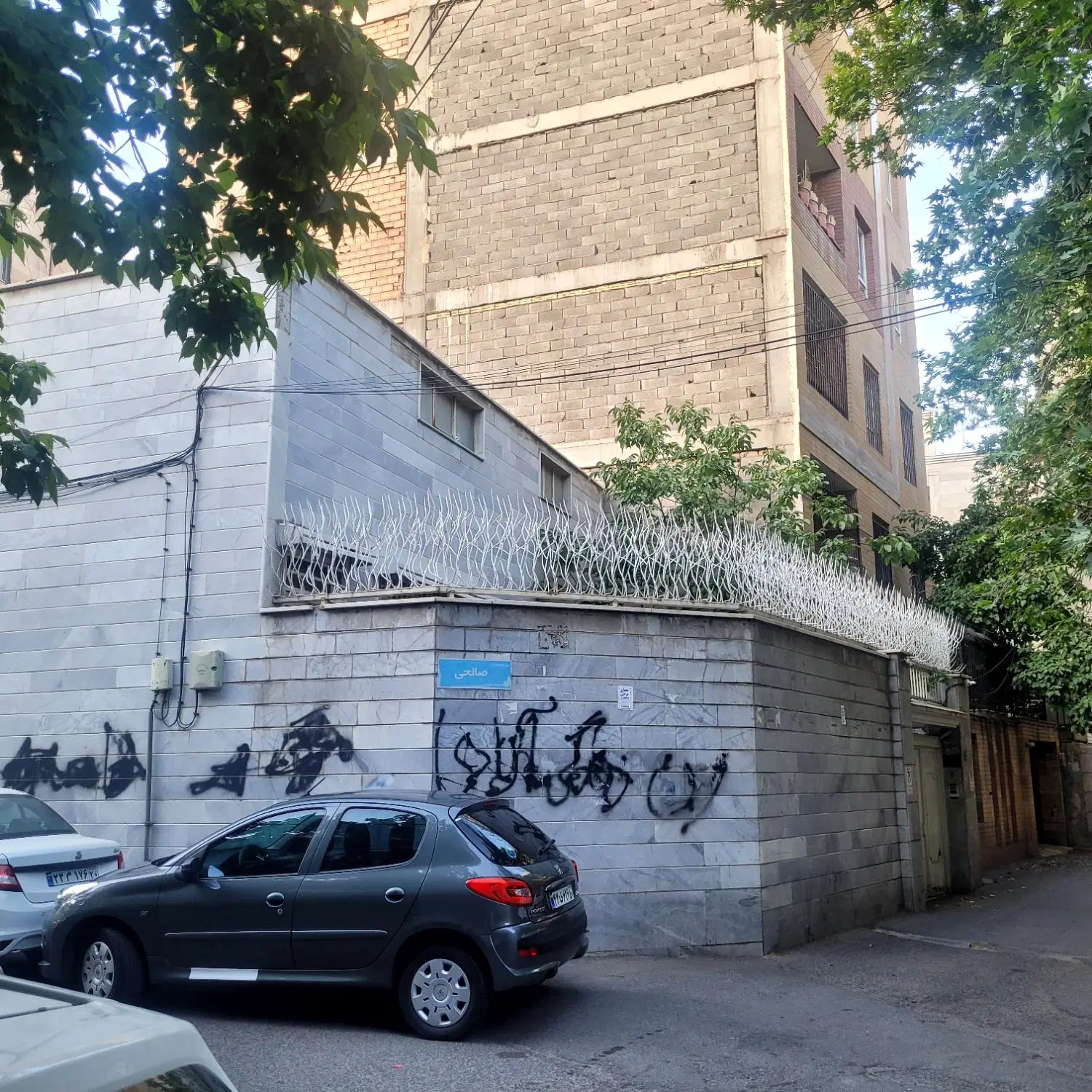 ملک کلنگی ۱۶۸ متر بلوار اندرزگو